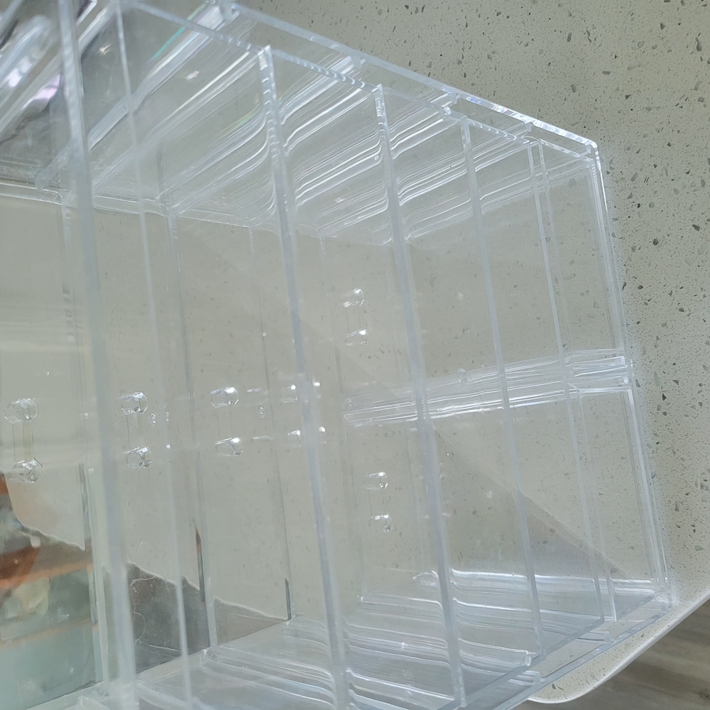 Sleek Clear Acrylic Makeup Organizer with Multiple Compartments - Picture 3 of 8